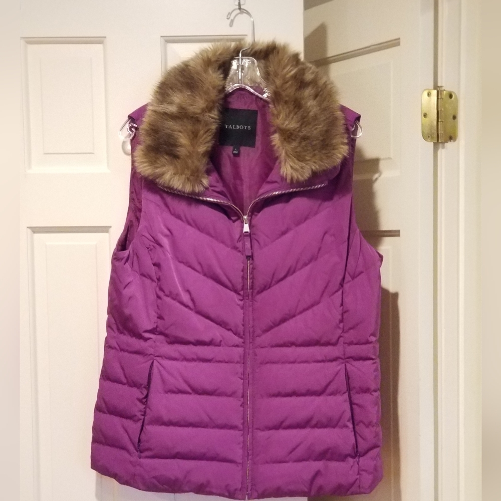 NWOT Talbots Purple Puffer Vest w/Detachable Faux Fur Collar sz L